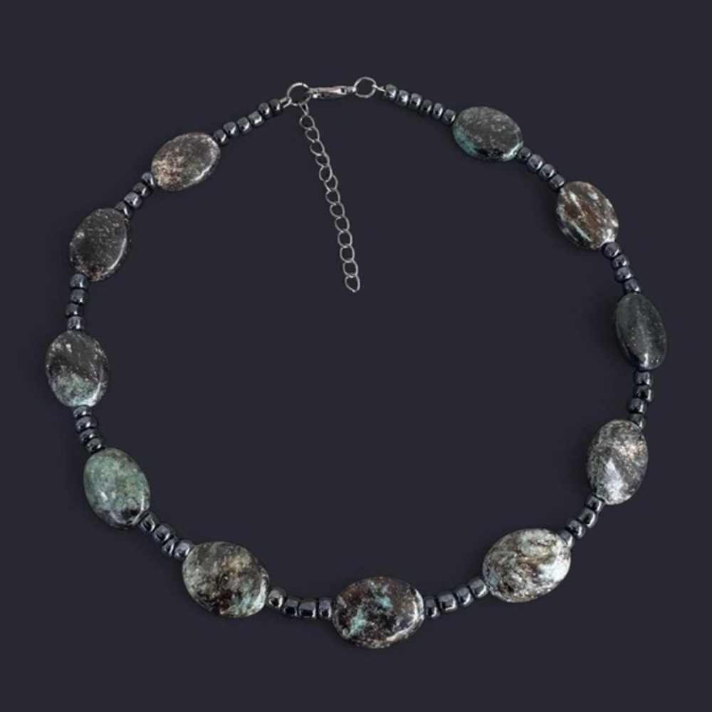Squama Stone Choker Bead Necklace